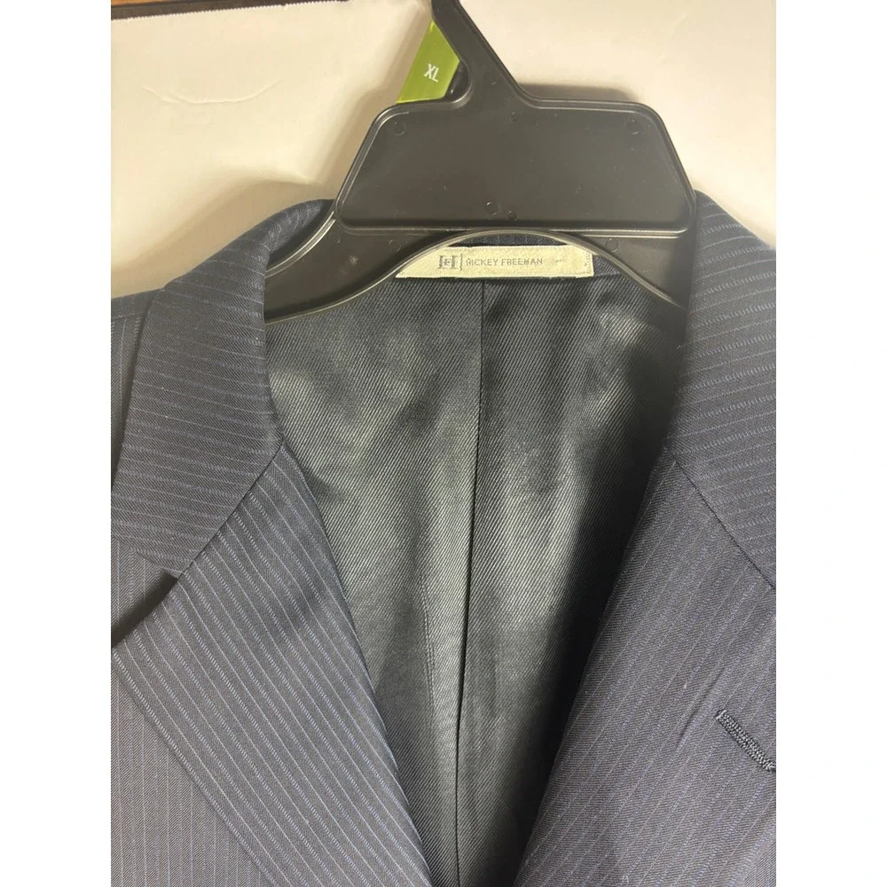Hickey Freeman Mens 42L Navy Blue Pinstripe 100% Wool 2-Button Blazer Sport Coat